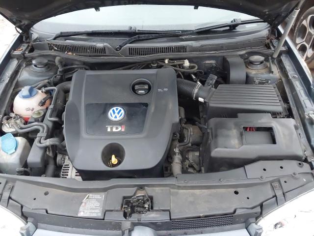 2003 VOLKSWAGEN GOLF