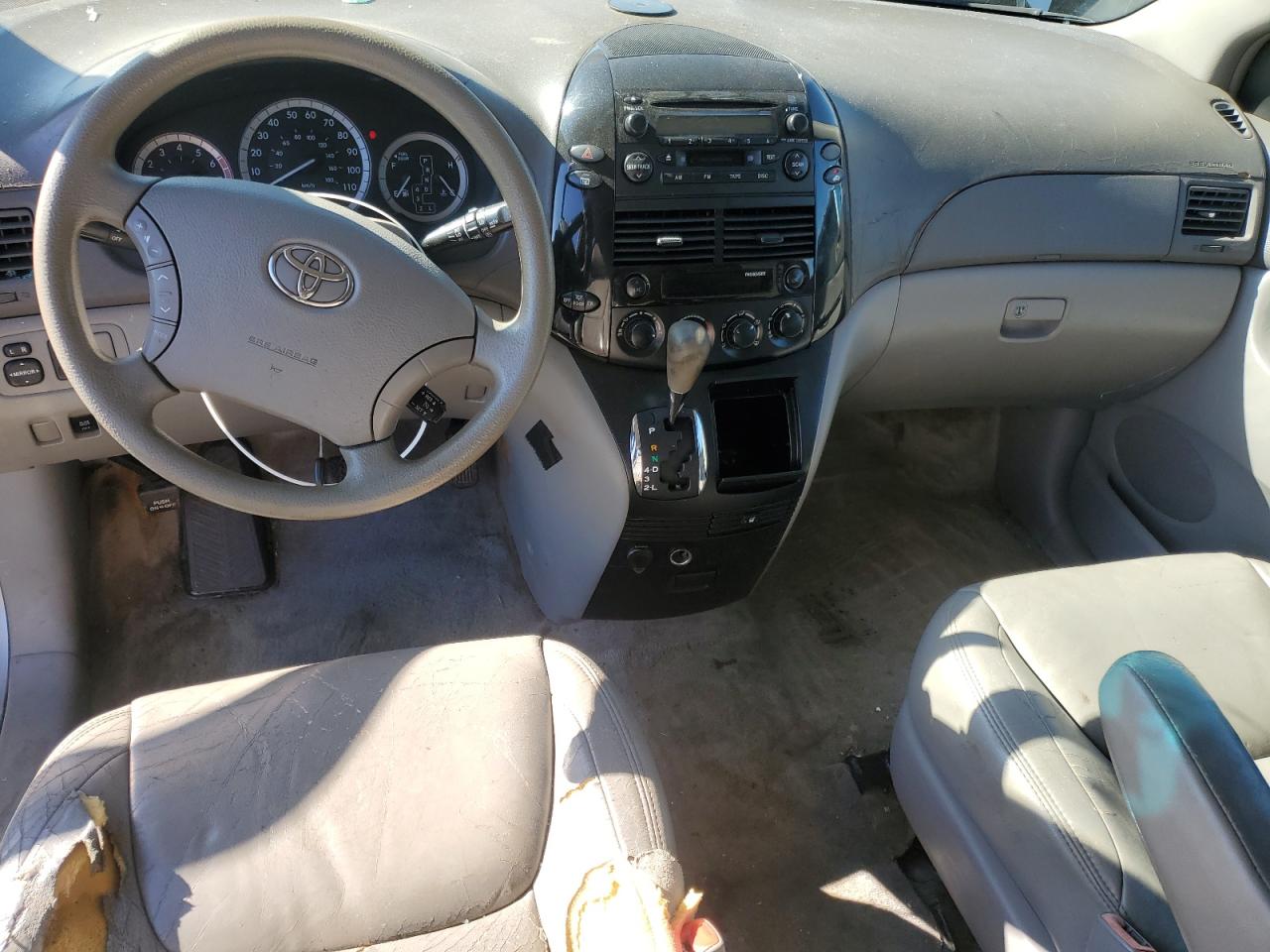 2005 Toyota Sienna - Image 8