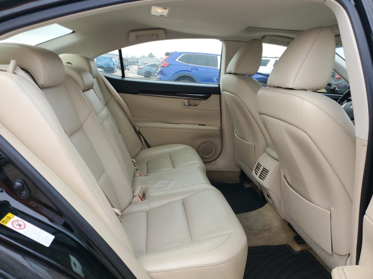 2014 Lexus ES - Image 10