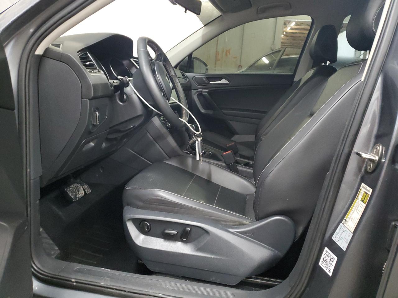 2021 Volkswagen Tiguan - Image 7