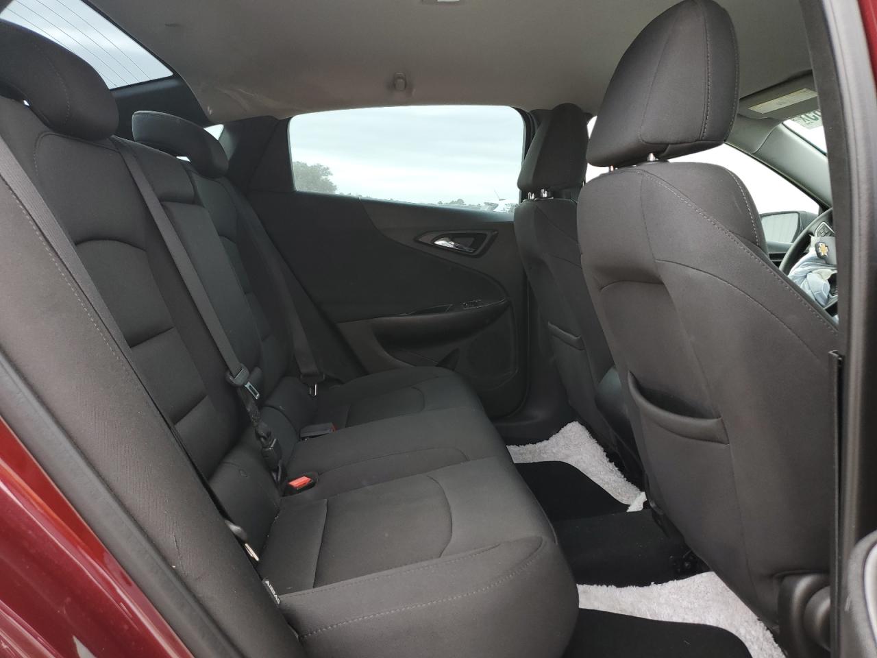 2016 Chevrolet Malibu - Image 10