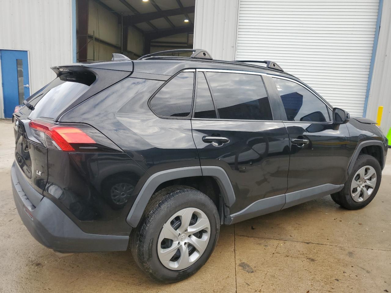 2019 Toyota RAV 4 - Image 3