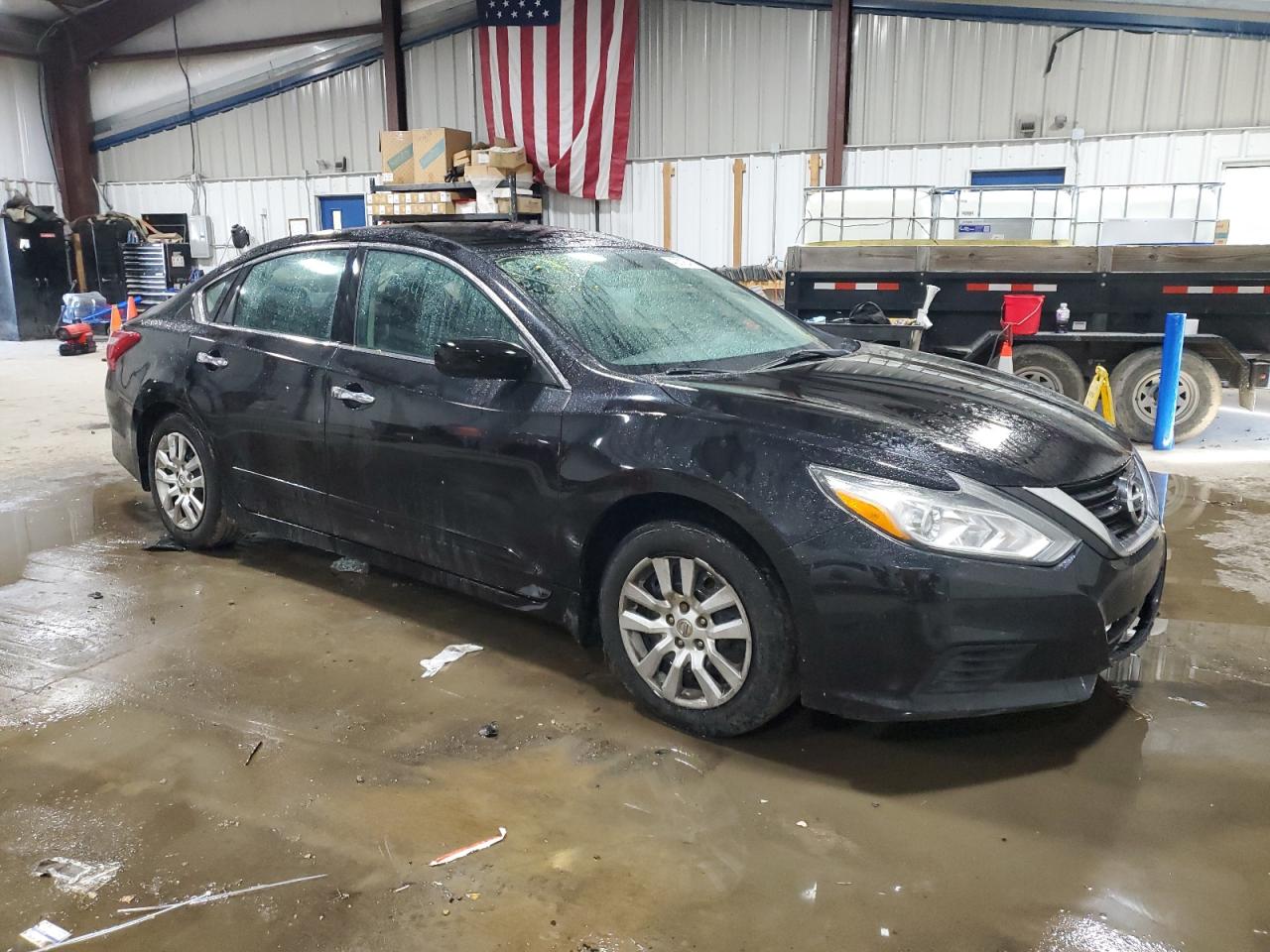 2017 Nissan Altima - Image 4