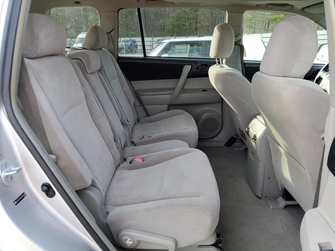 2009 Toyota Highlander - Image 11