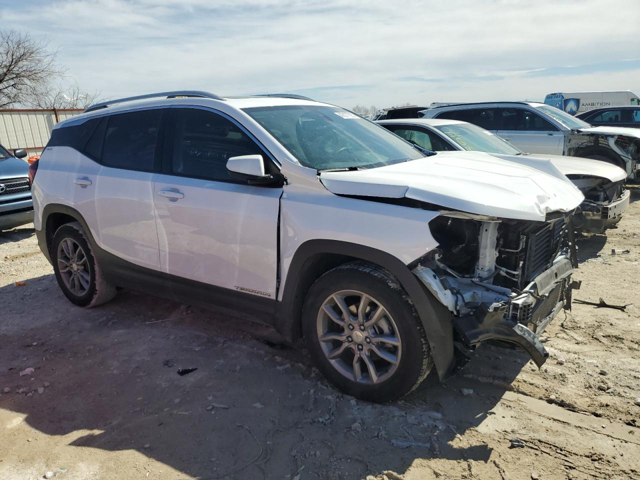 2022 GMC Terrain - Image 4