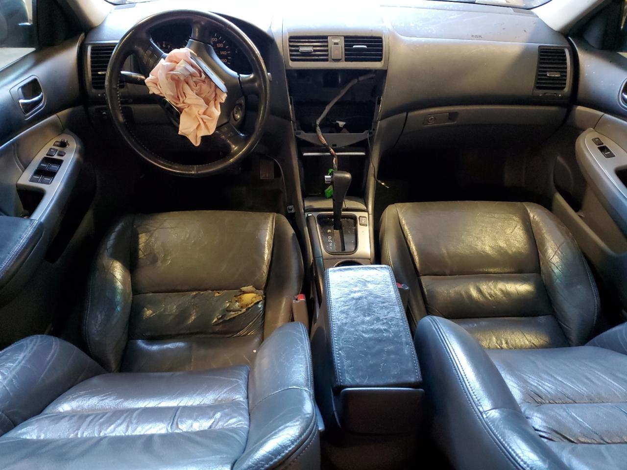 2004 Honda Accord - Image 8