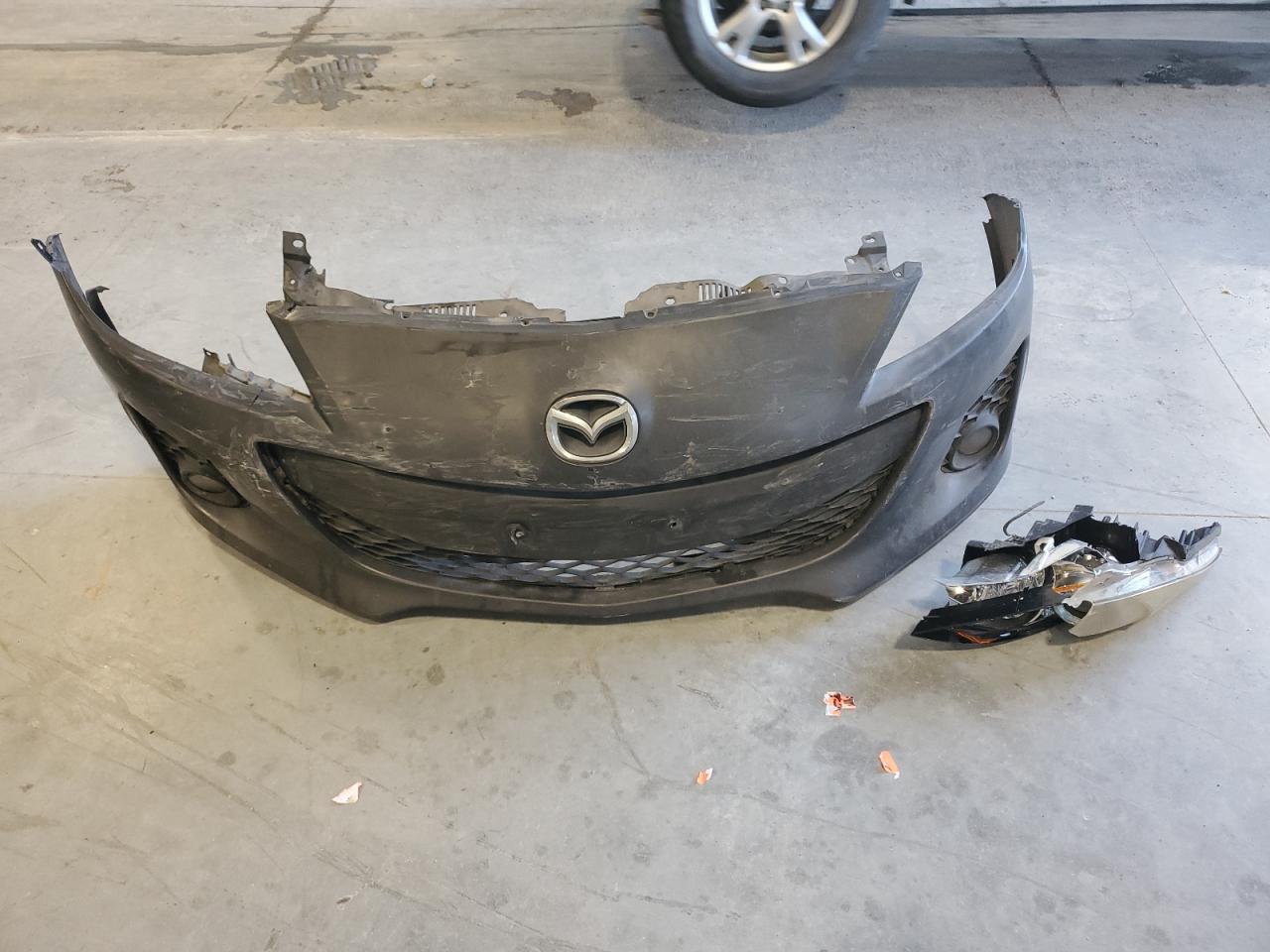 2013 Mazda 3 - Image 14