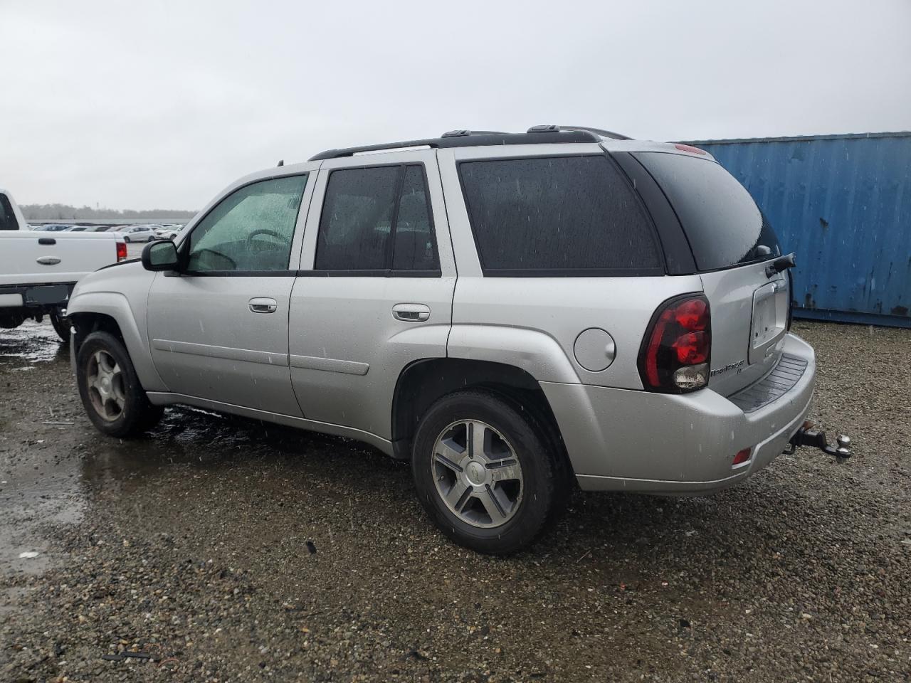 2008 Chevrolet TrailBlazer - Image 2