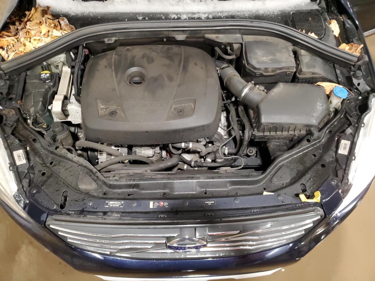 2017 Volvo XC60 - Image 12