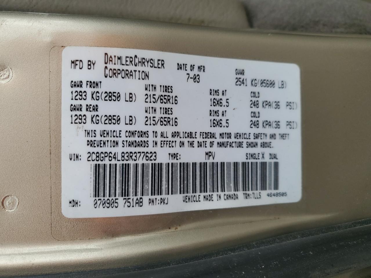 2003 Chrysler Town & Country - Image 14