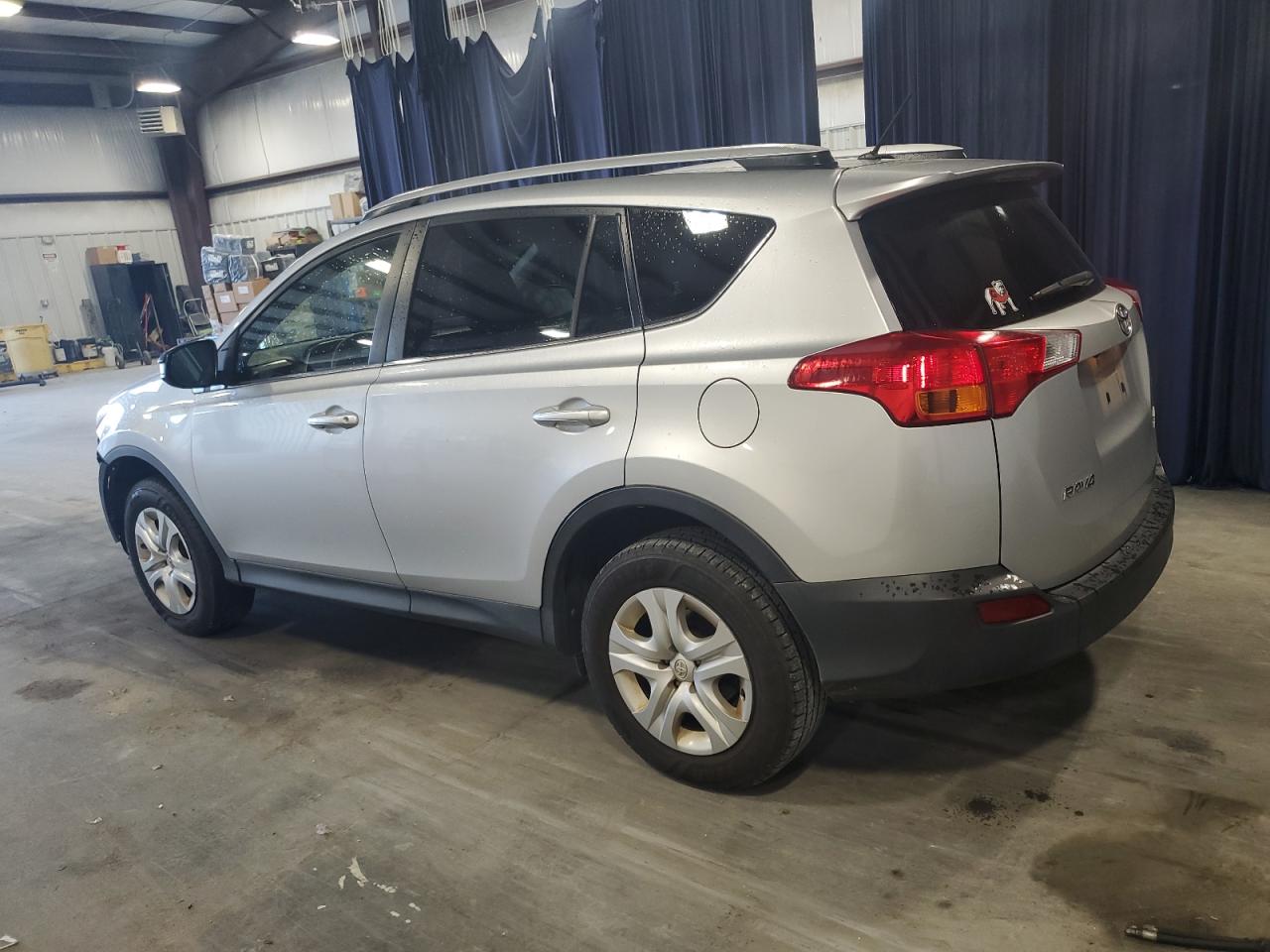 2015 Toyota RAV 4 - Image 2