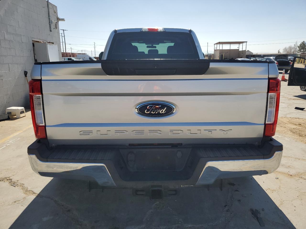 2018 Ford F350 - Image 6