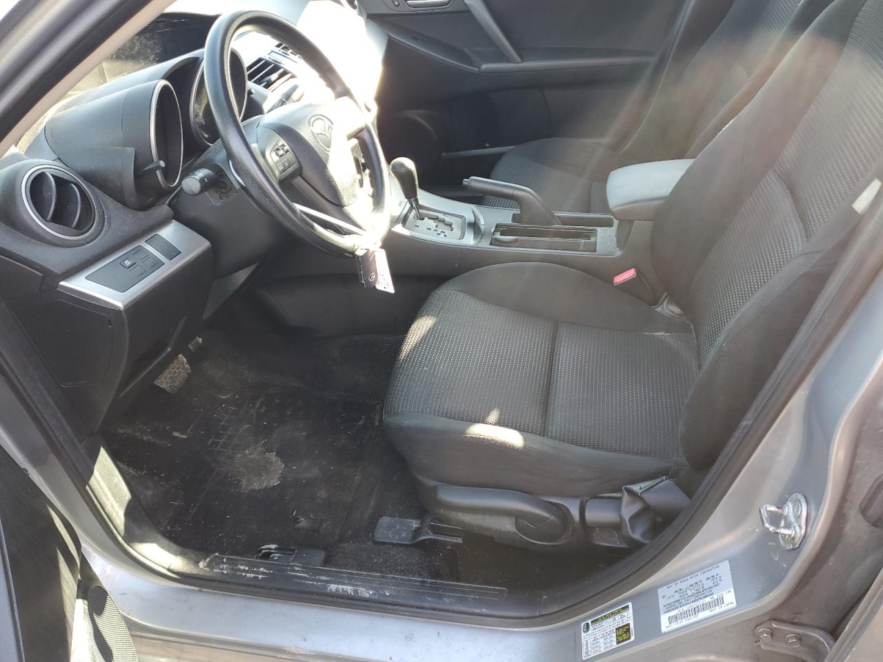 2012 Mazda 3 - Image 7