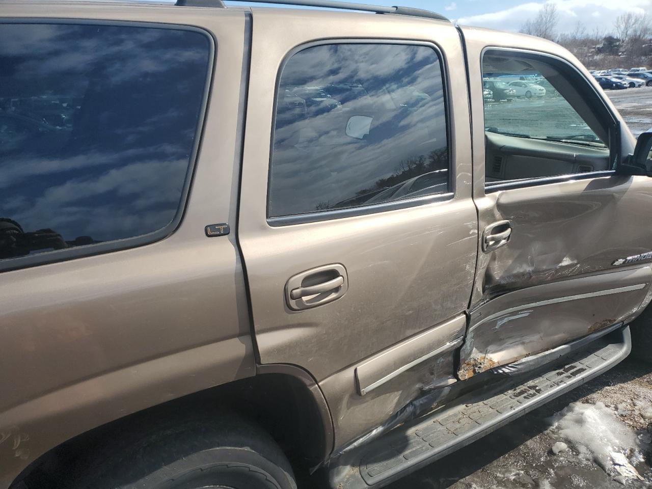 2003 Chevrolet Tahoe - Image 11