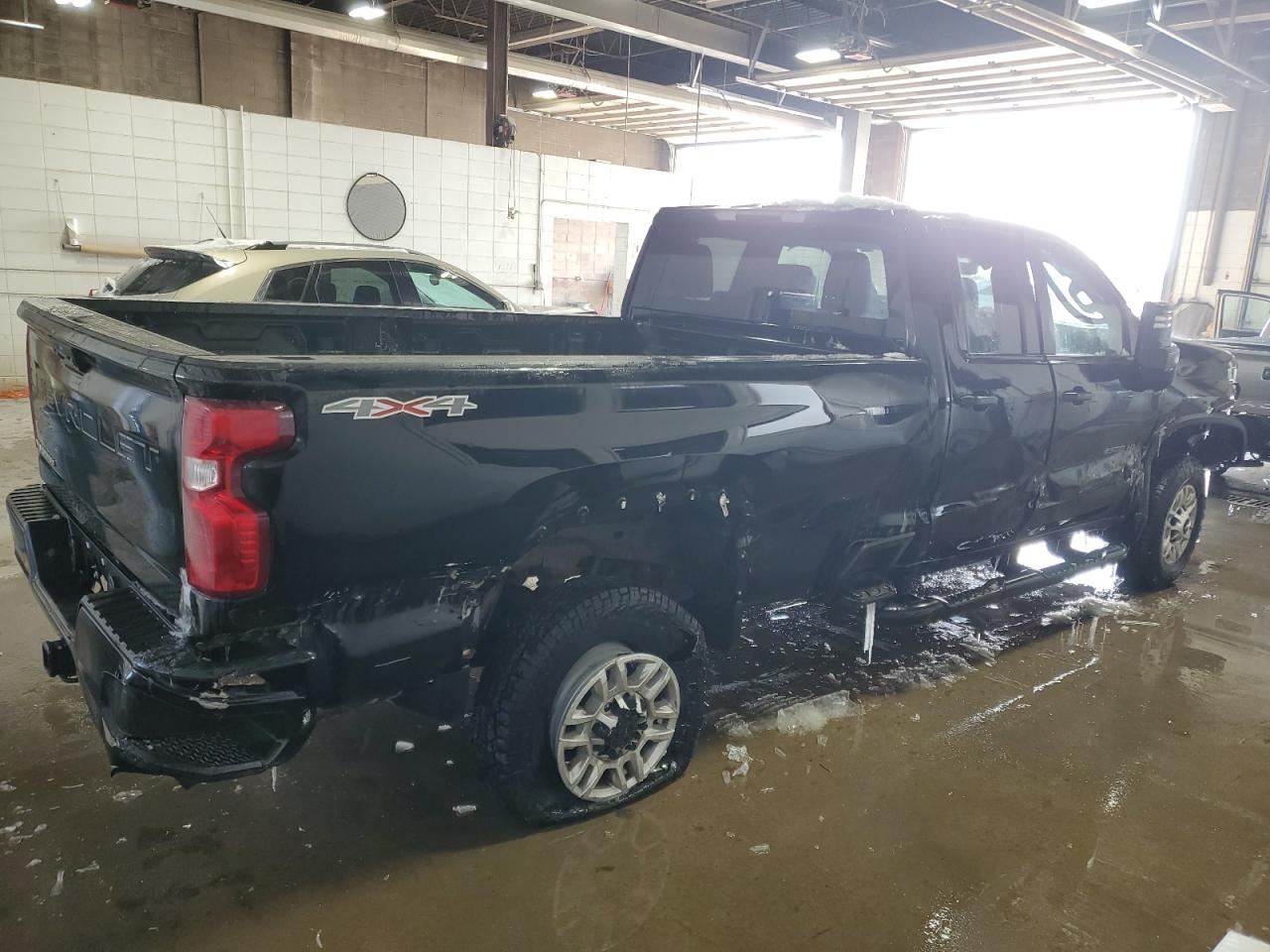2021 Chevrolet Silverado - Image 3