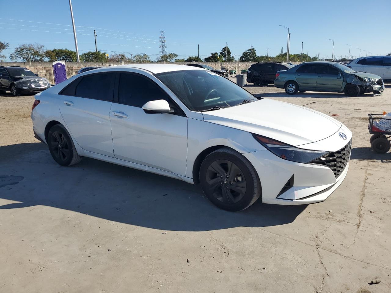 2021 Hyundai Elantra - Image 4