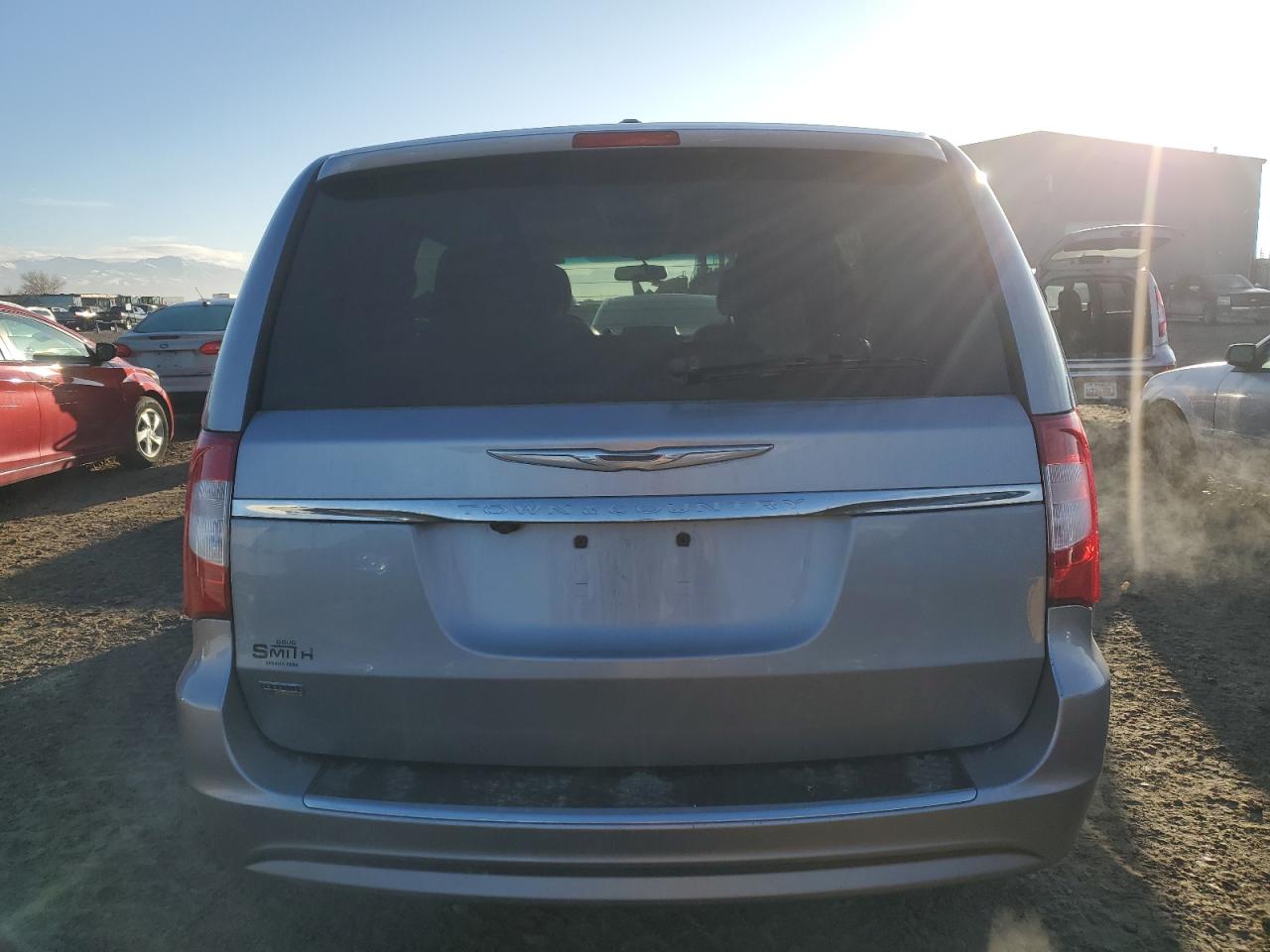 2014 Chrysler Town & Country - Image 6