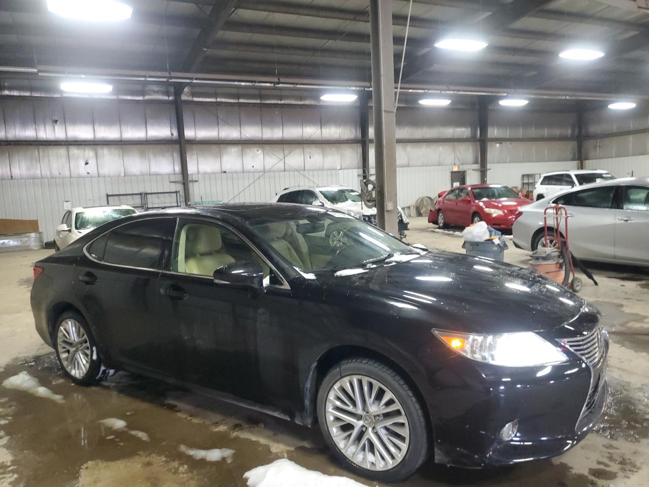2013 Lexus ES - Image 4