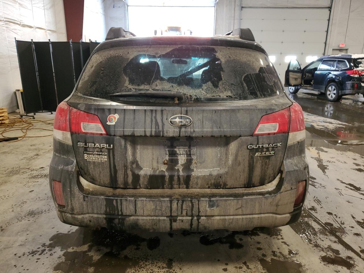 2012 Subaru Outback - Image 6