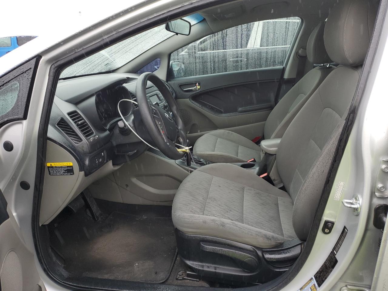 2016 Kia Forte - Image 7