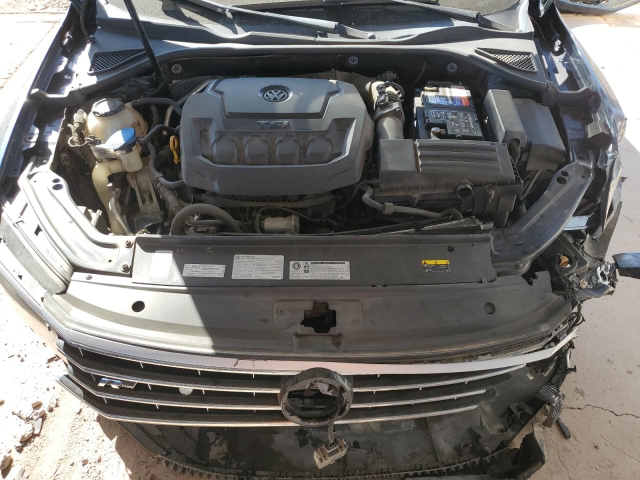 2018 Volkswagen Passat - Image 11