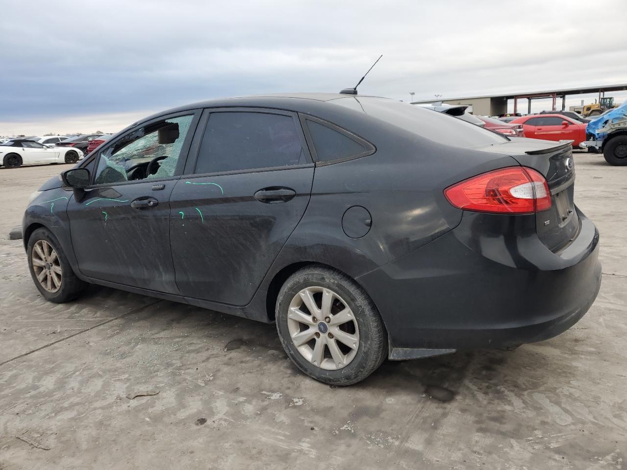 2013 Ford Fiesta - Image 2