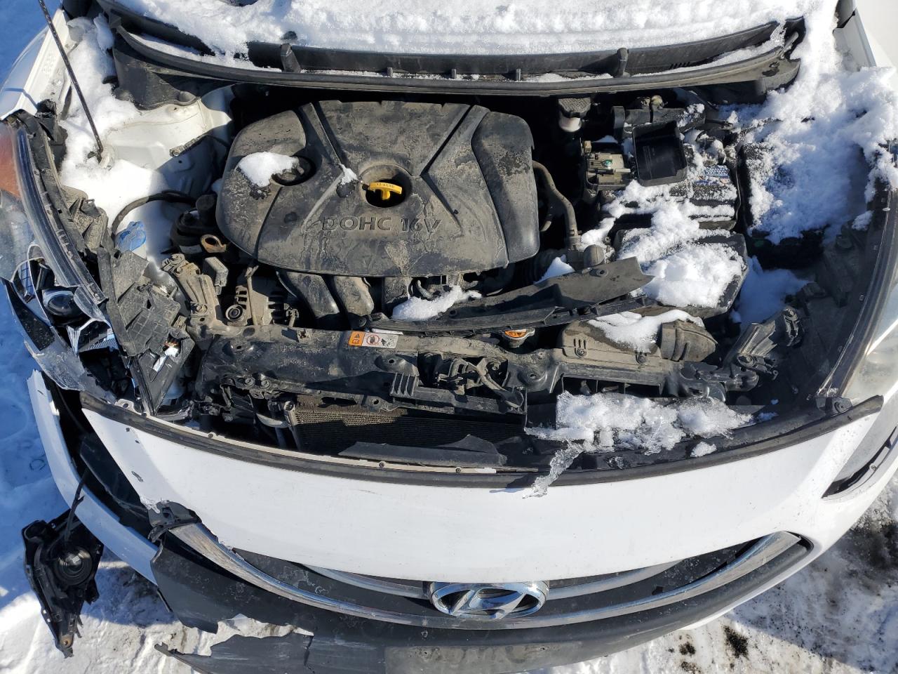2013 Hyundai Elantra - Image 11