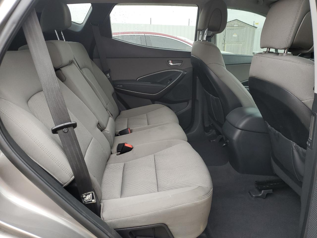 2018 Hyundai Santa Fe - Image 10