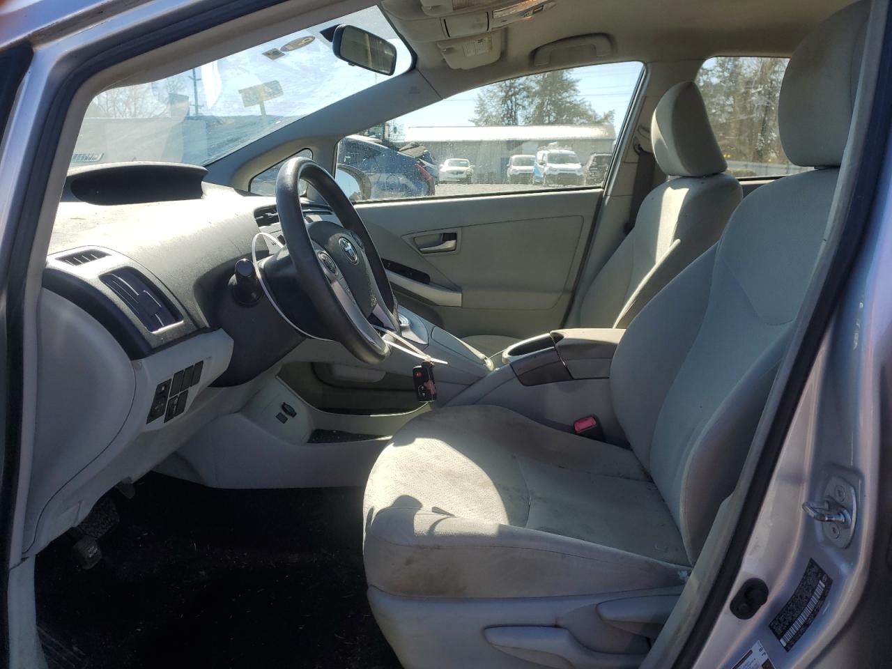 2013 Toyota Prius - Image 7