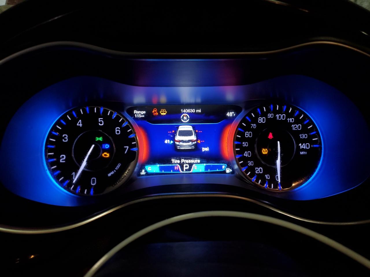 2015 Chrysler 200 - Image 9