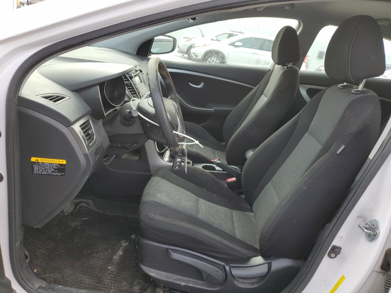 2013 Hyundai Elantra - Image 7