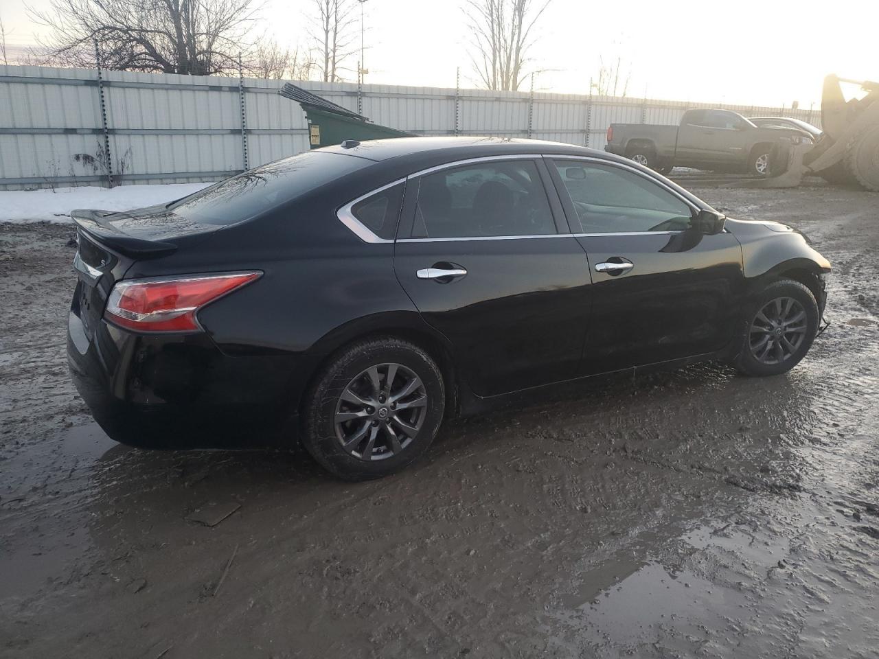 2015 Nissan Altima - Image 3