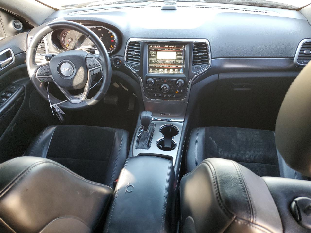 2017 Jeep Grand Cherokee - Image 8