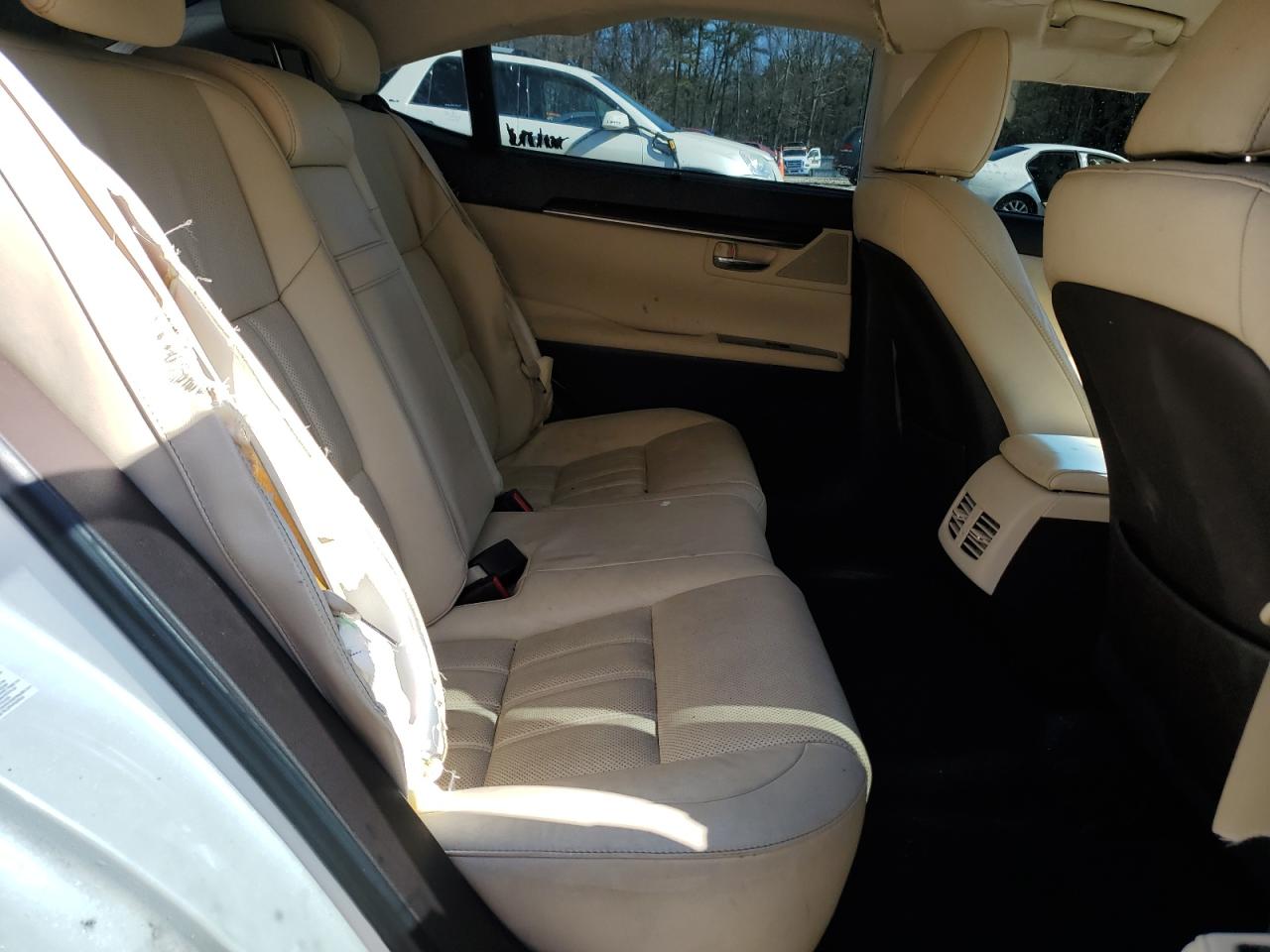 2017 Lexus ES - Image 10