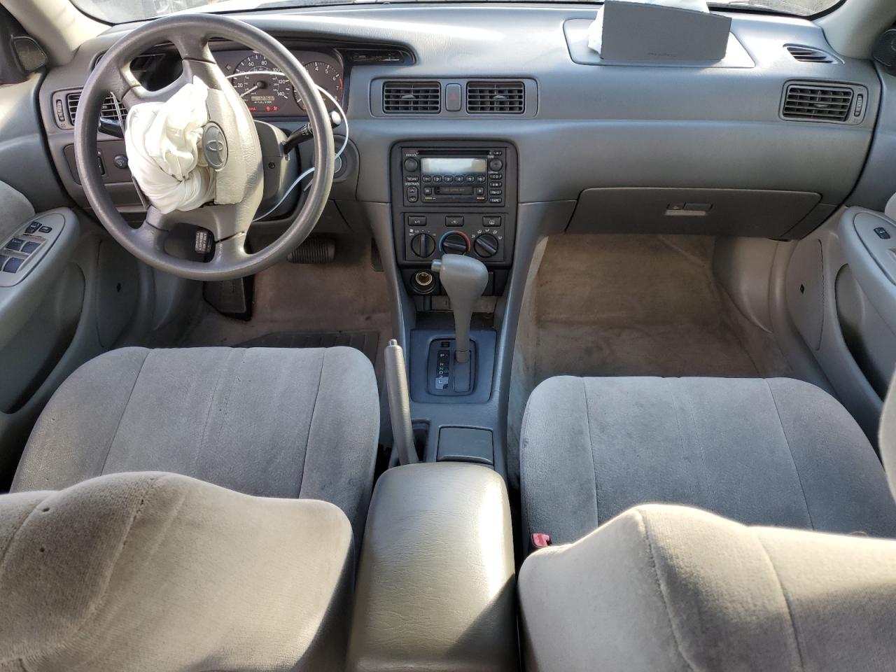 2001 Toyota Camry - Image 8