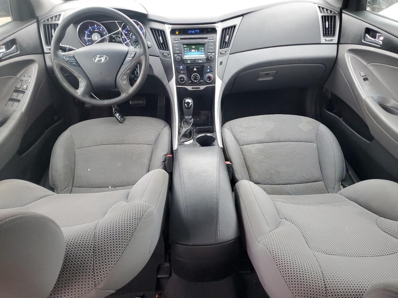 2014 Hyundai Sonata - Image 8