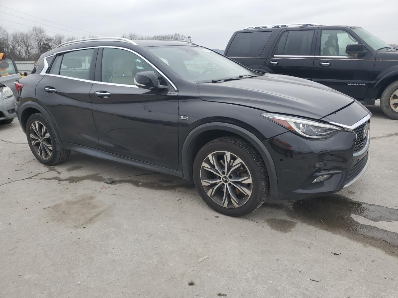 2017 Infiniti QX30 - Image 4