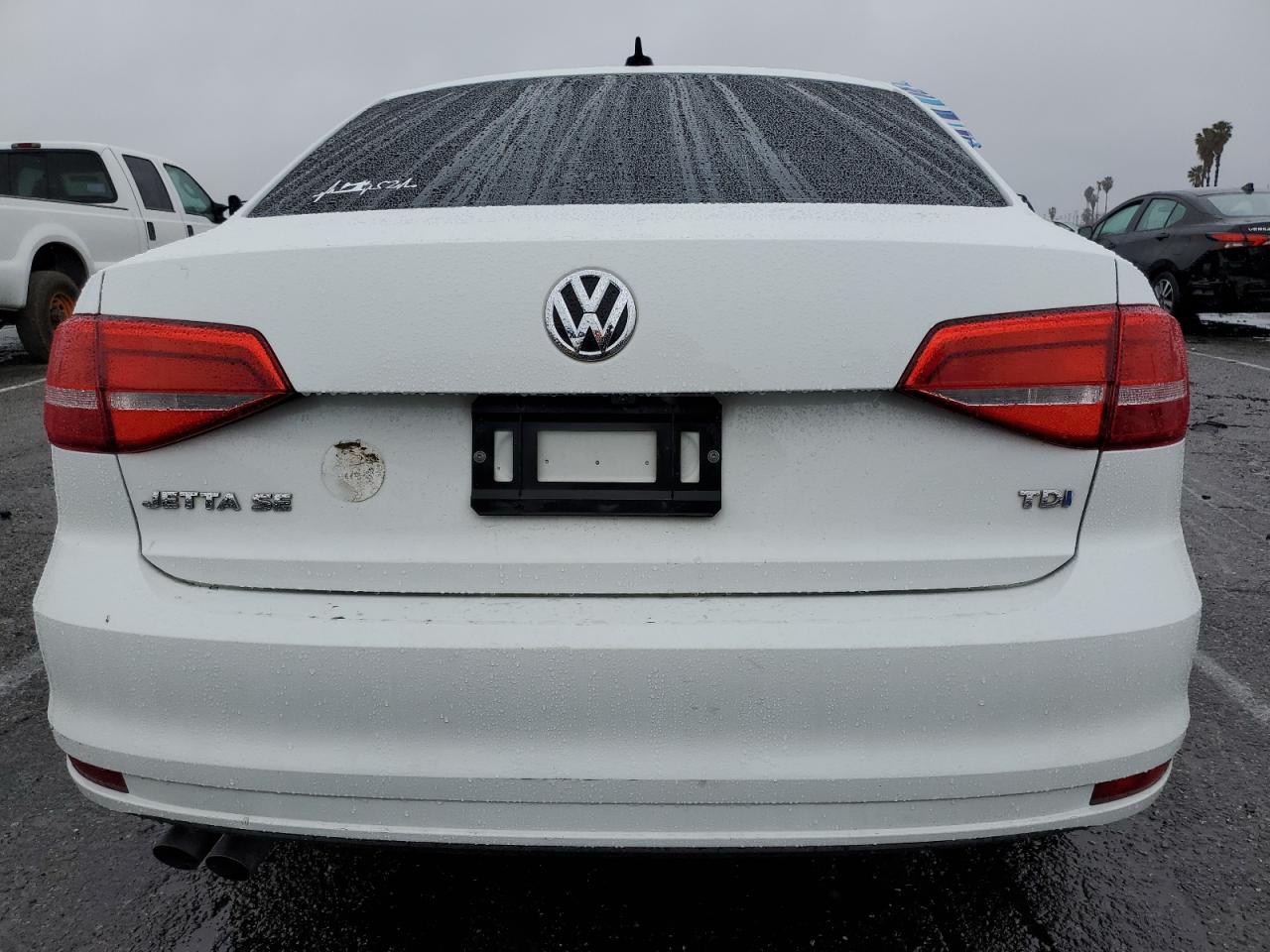 2015 Volkswagen Jetta - Image 6