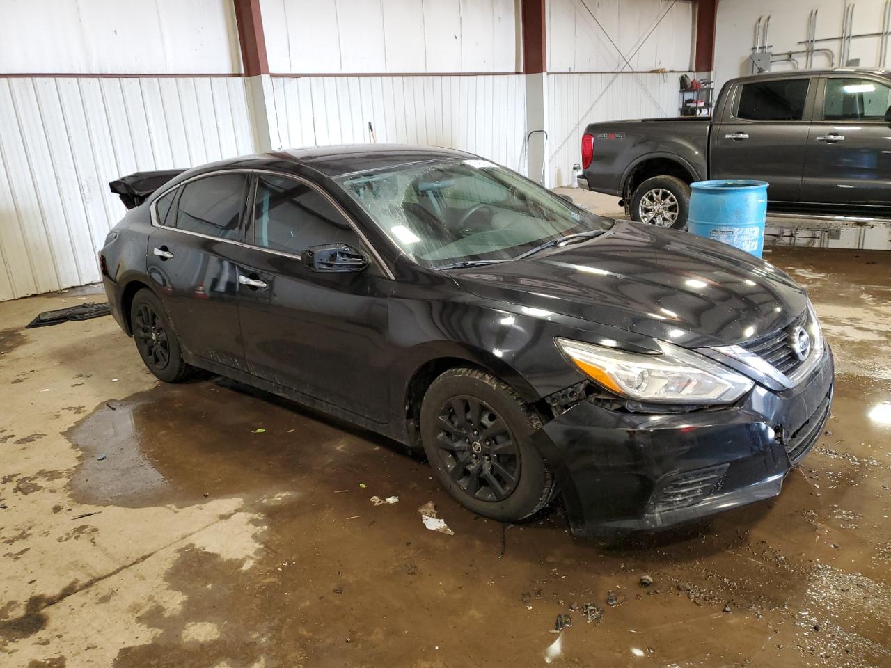 2016 Nissan Altima - Image 4