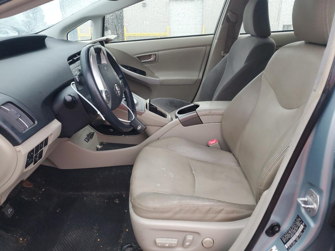 2012 Toyota Prius - Image 7