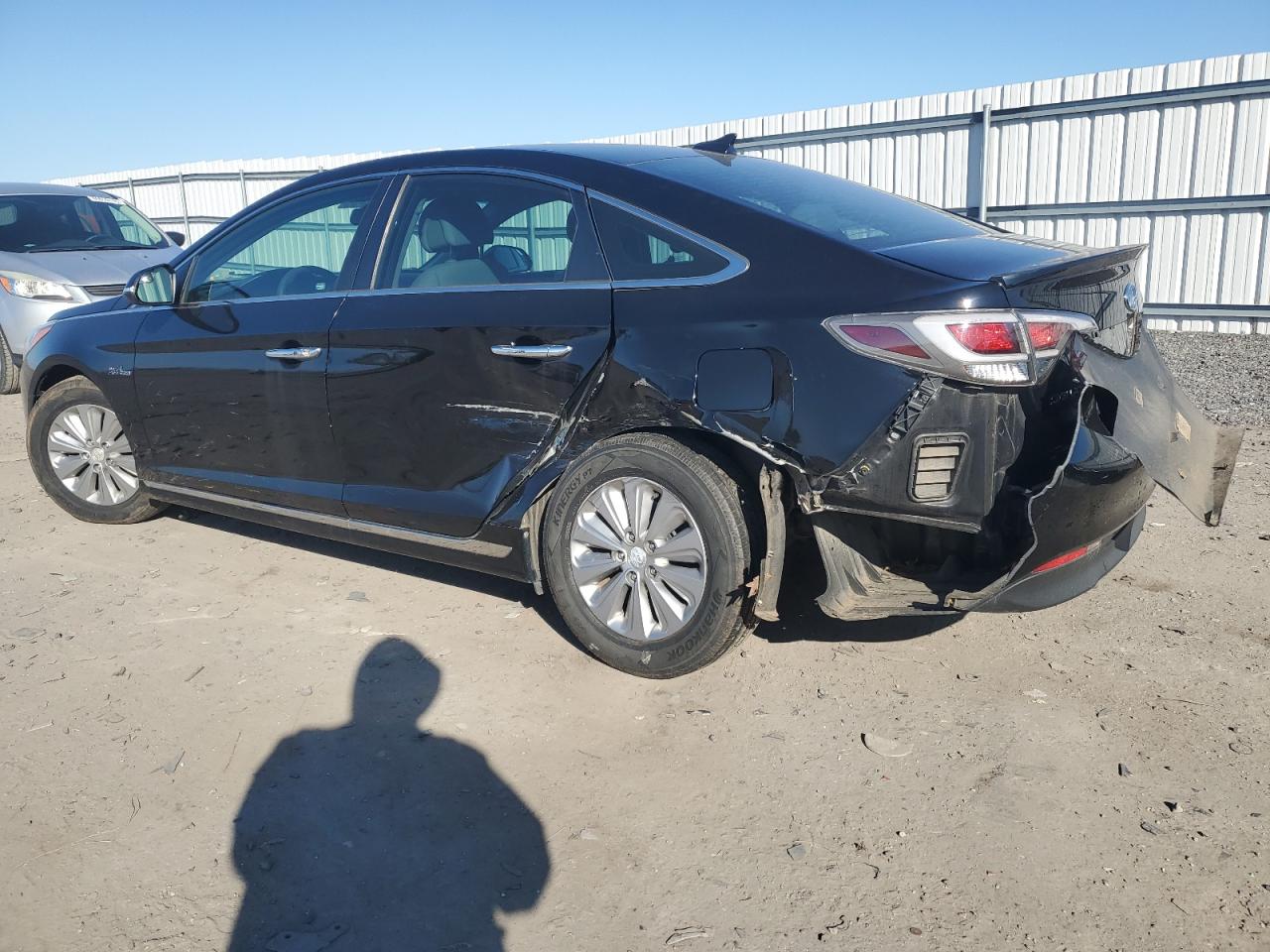 2016 Hyundai Sonata - Image 2