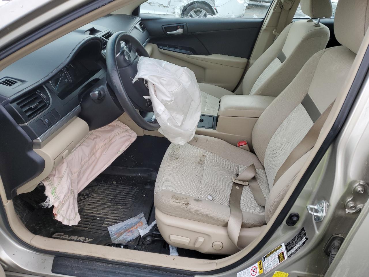2014 Toyota Camry - Image 7