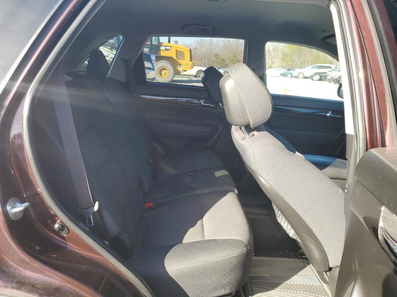 2011 Kia Sorento - Image 11