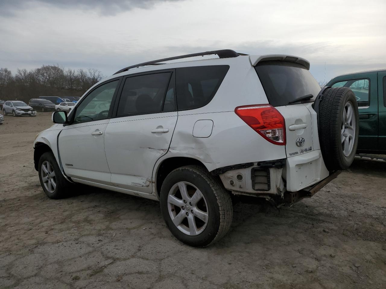 2006 Toyota RAV 4 - Image 2