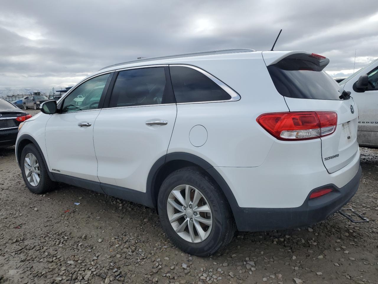2016 Kia Sorento - Image 2