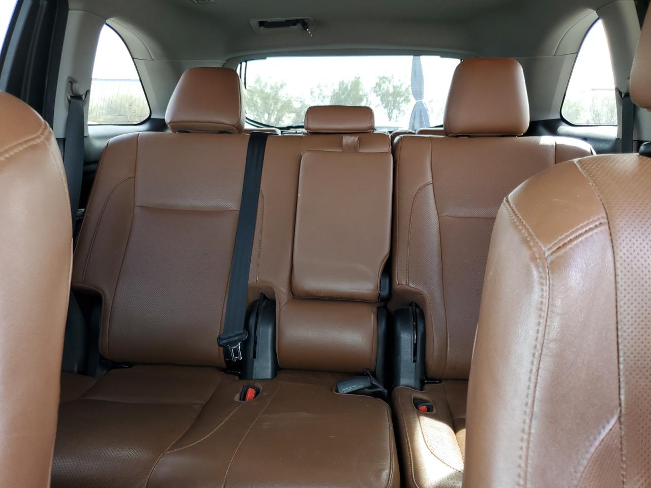 2018 Toyota Highlander - Image 10