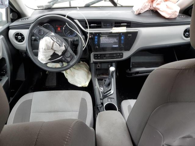  TOYOTA COROLLA 2017 Srebrny