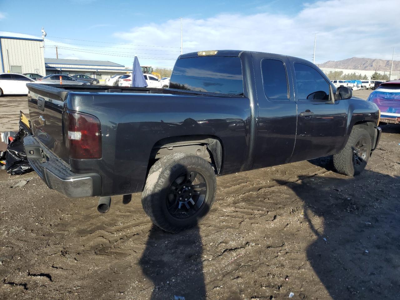 2009 Chevrolet Silverado - Image 3