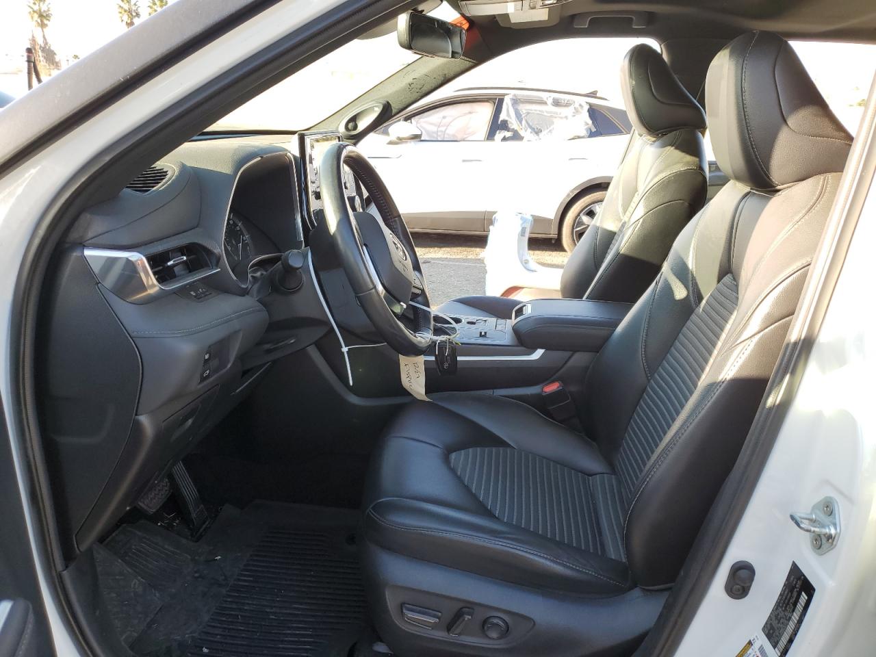 2021 Toyota Highlander - Image 7