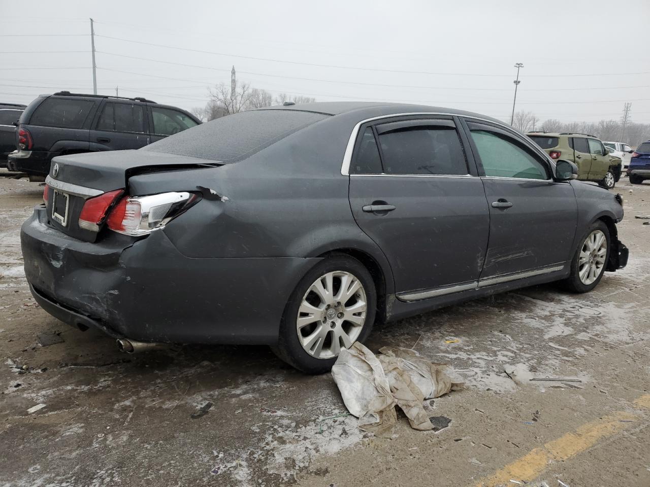 2012 Toyota Avalon - Image 3